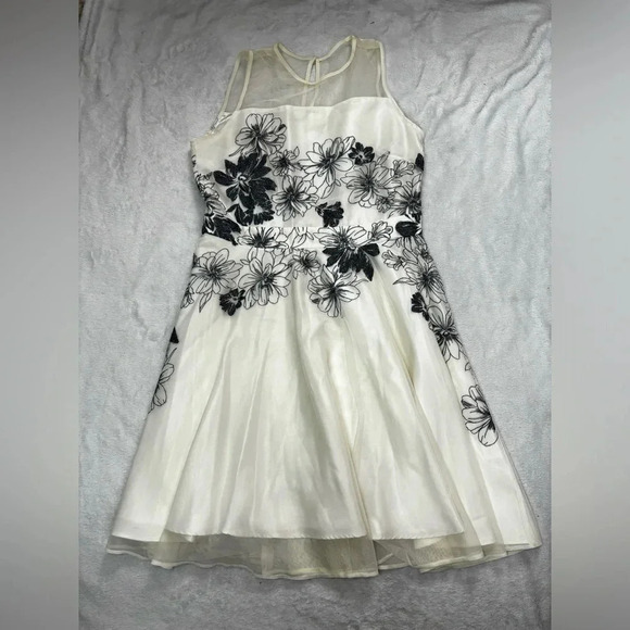 J. Taylor Floral Dress Sleeveless Party Cocktail White Black‎ Size 14 - Picture 2 of 6